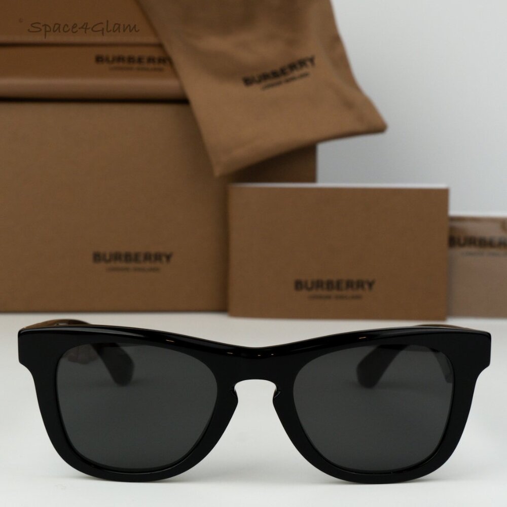 BRAND NEW Burberry BE4426 300187 Black Grey Square Unisex Sunglasses BE 4426 - Picture 2 of 9